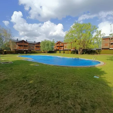 Holiday home Adosada En Con Jardin Palau-de-Cerdagne